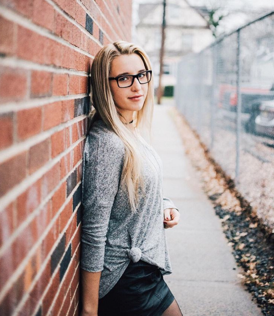 NERDING OUT—Seven Glasses Looks That Are Spec-tacular 9 Screen Shot 2016-02-15 at 10.03.22 PM