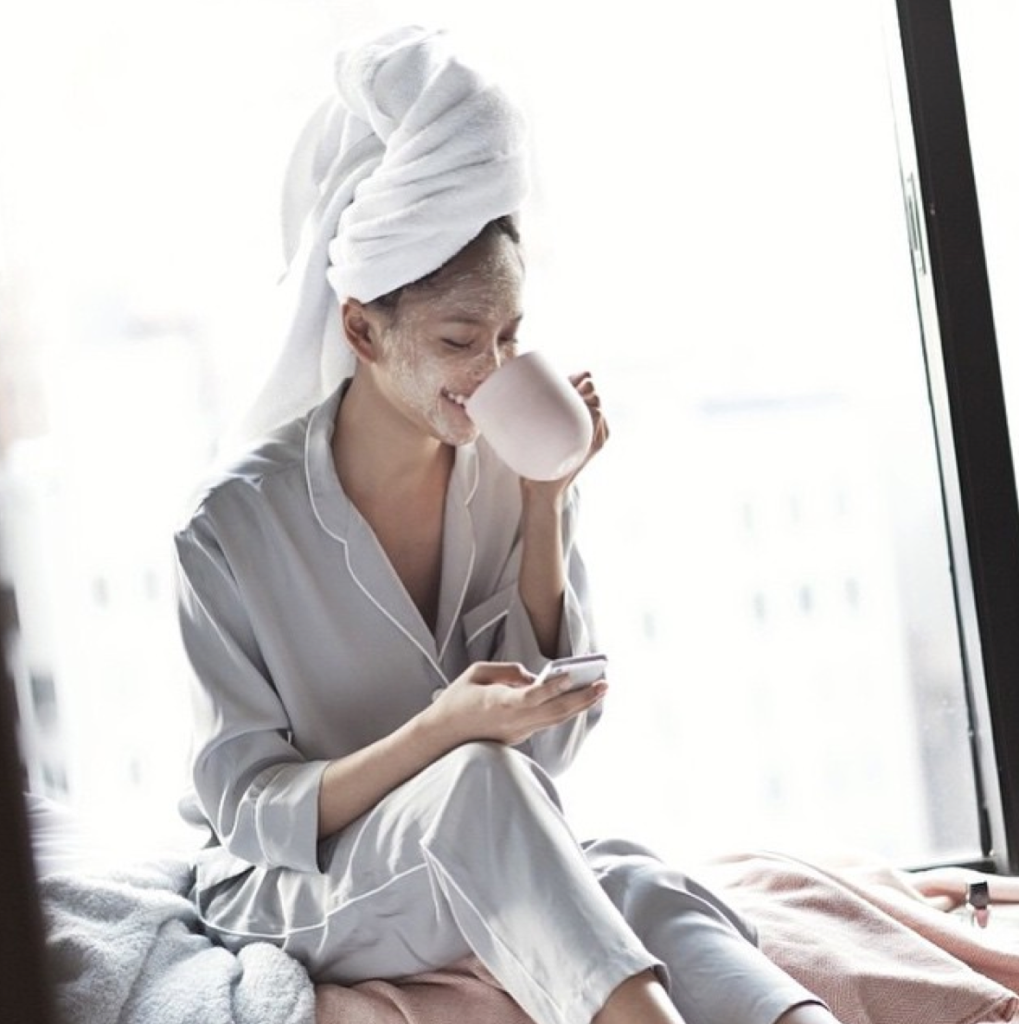 Trending @ CollegeFashionista—Five Accounts We Are Currently Obsessed With 11 Screen Shot 2016-02-18 at 2.44.24 PM