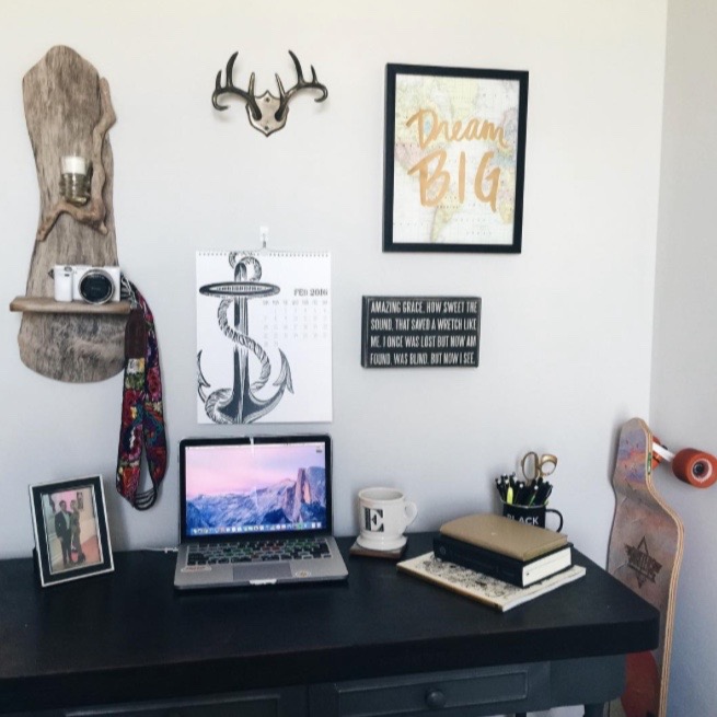35 Style Guru Spaces That Will Give You MAJOR Dorm Room Envy 61 erikaborst