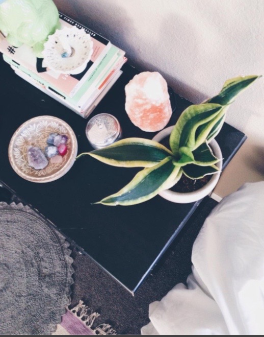 35 Style Guru Spaces That Will Give You MAJOR Dorm Room Envy 46 nebraskajones18