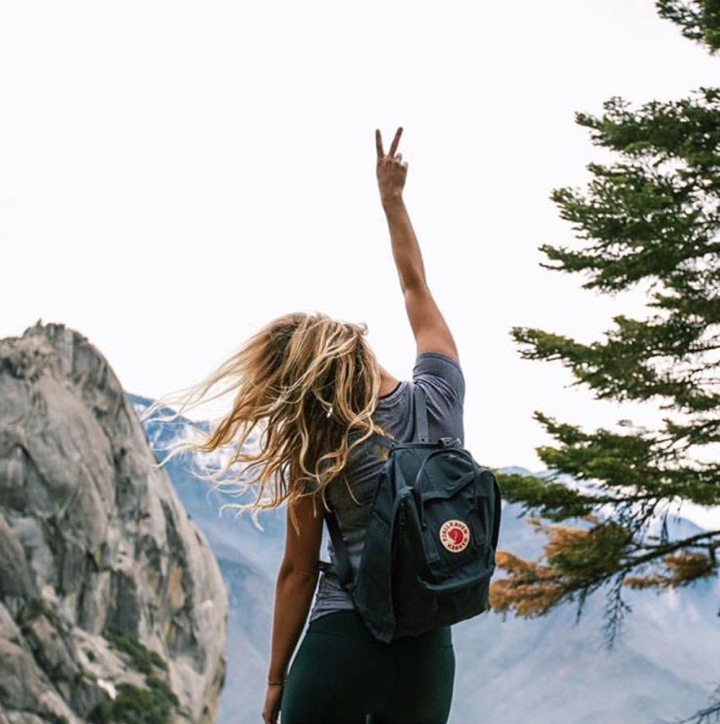 Trending @ CollegeFashionista—Five Accounts We Are Currently Obsessed With 9 Screen Shot 2016-03-14 at 10.07.59 PM