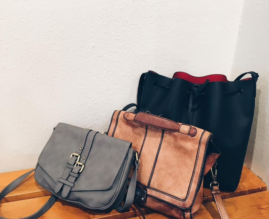 What Your Handbag Says About You 8 Screen Shot 2016-03-22 at 12.19.15 PM