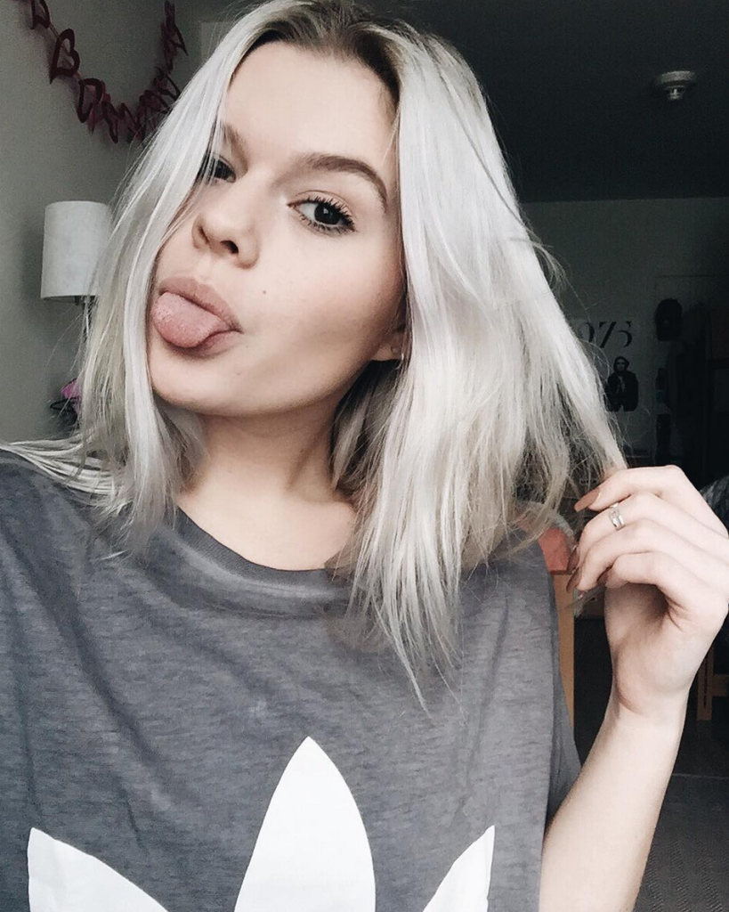 #StyleGuruLove—Our Fav Selfies of March 19 Screen Shot 2016-03-30 at 3.30.45 PM