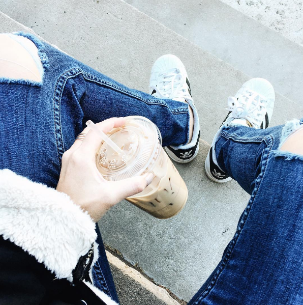 HOLEY INVESTED—22 Torn Denim Looks Tearing Up Spring Wardrobes 41 fionnac3