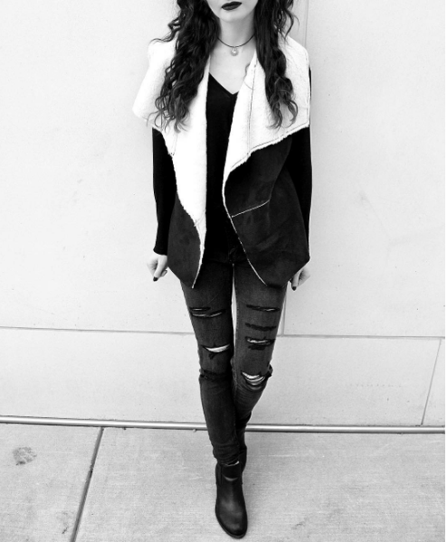 HOLEY INVESTED—22 Torn Denim Looks Tearing Up Spring Wardrobes 40 hifromhappyvalley