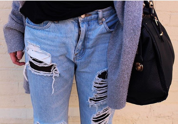 HOLEY INVESTED—22 Torn Denim Looks Tearing Up Spring Wardrobes 25 sxannygrace2