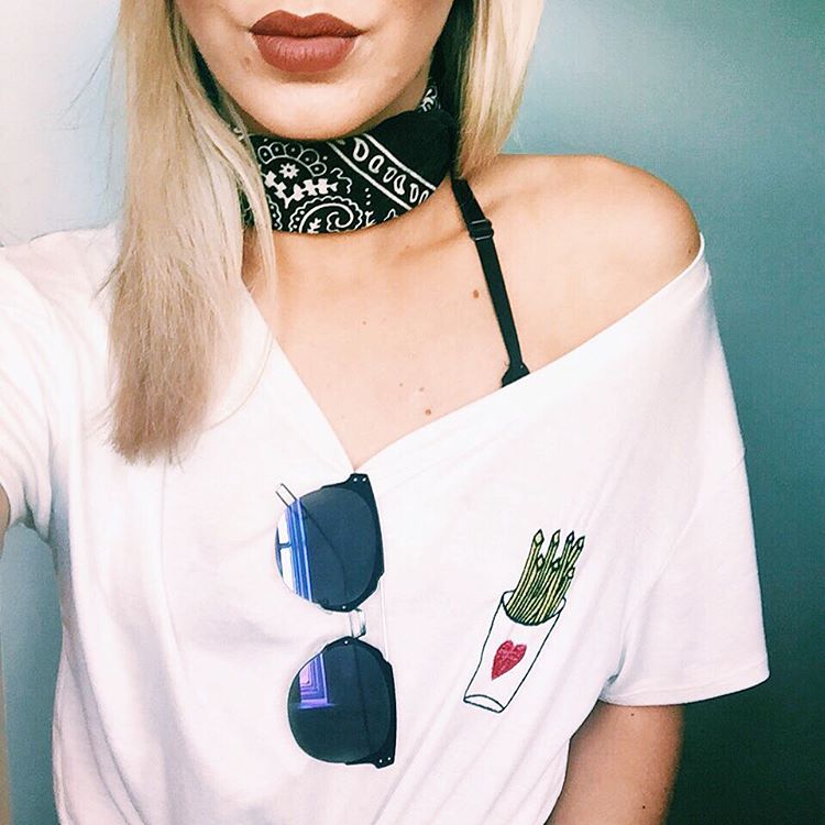 Off-the-Shoulder Versus Oversized—Trending Shirts From Our Style Gurus 19 8-embethleb