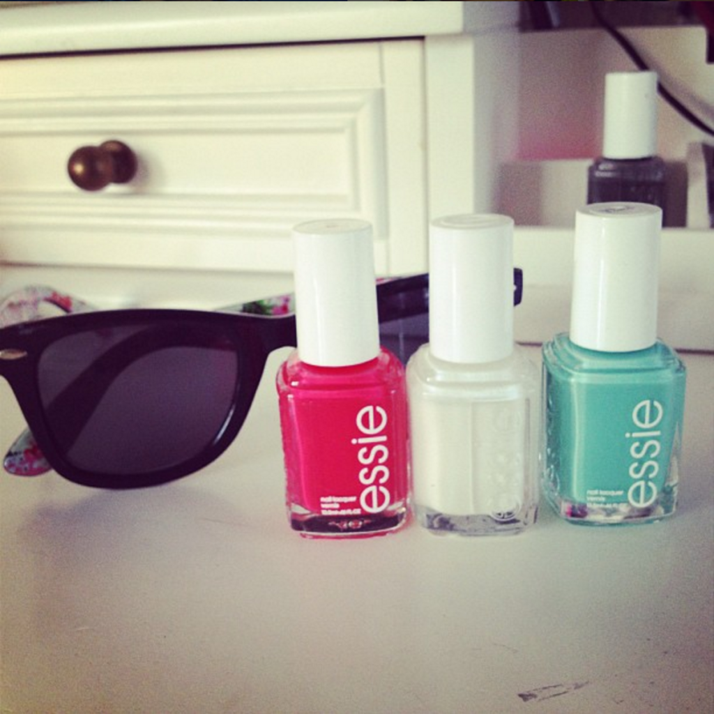 NOW AND THEN—28 Style Gurus Show Us Their First Instagram Photos 60 elizagracehuber - then