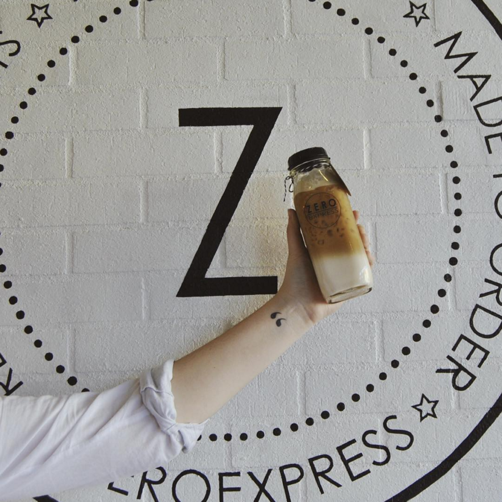 NOW AND THEN—28 Style Gurus Show Us Their First Instagram Photos 81 kelseykeena - now