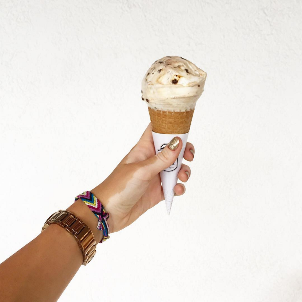 Nail This Summer With These Super #RAD Mani Ideas 13 berrytrendy