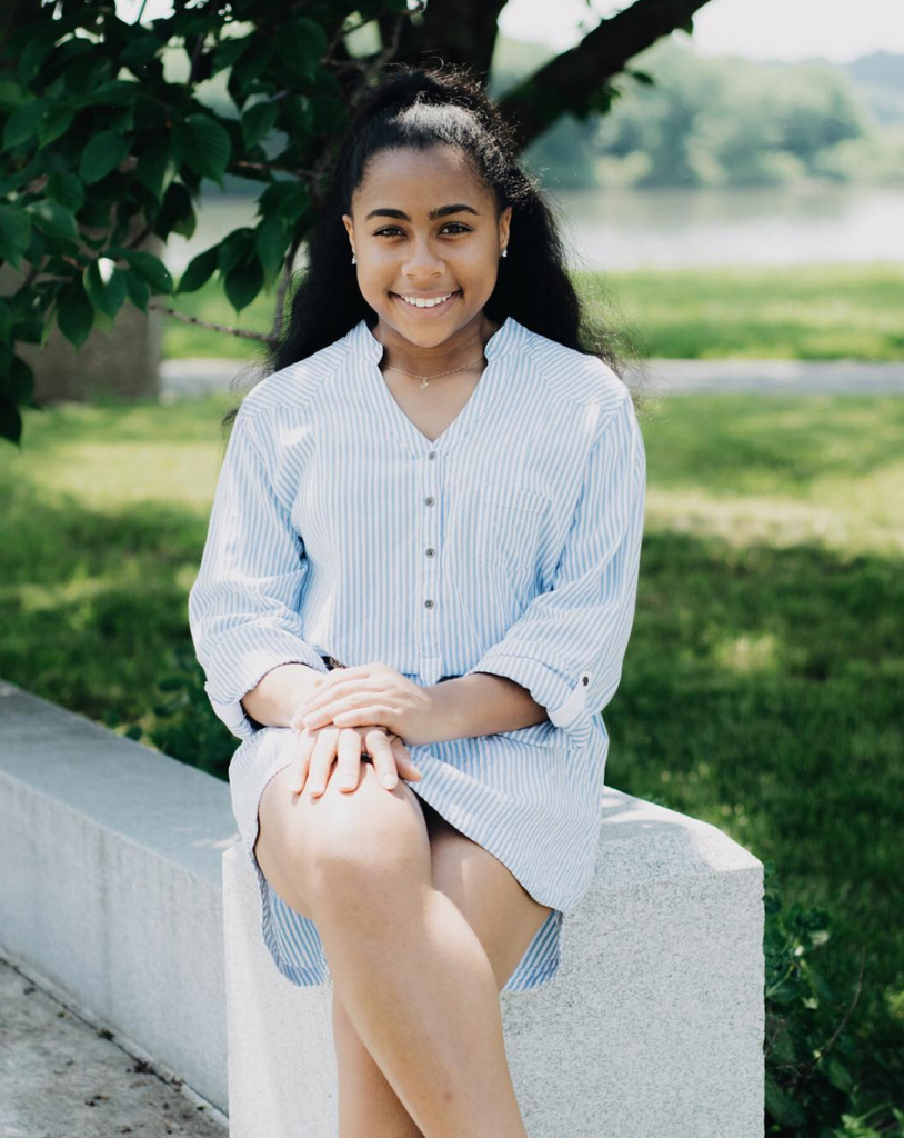 Eight Hot Beauty Looks For The Hottest Time Of The Year 18 Screen Shot 2016-08-10 at 4.36.50 PM