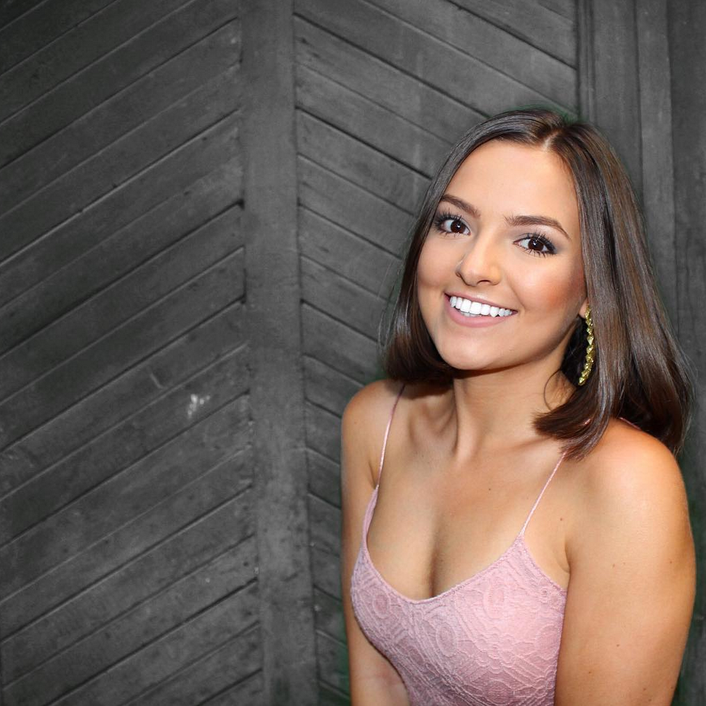 Can We Talk About How #RAD These Style Gurus Are? 28 Screen Shot 2016-08-25 at 2.22.13 PM