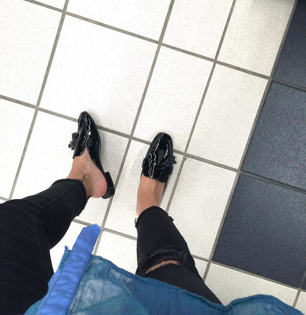 How-To Step Up Your Style With Comfort—Try These Eight Shoes For Fall 12 3_lynzrin