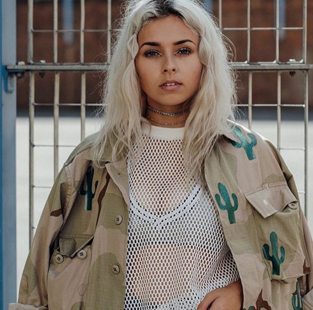 Mesh With Me 10 fullsizerender-7