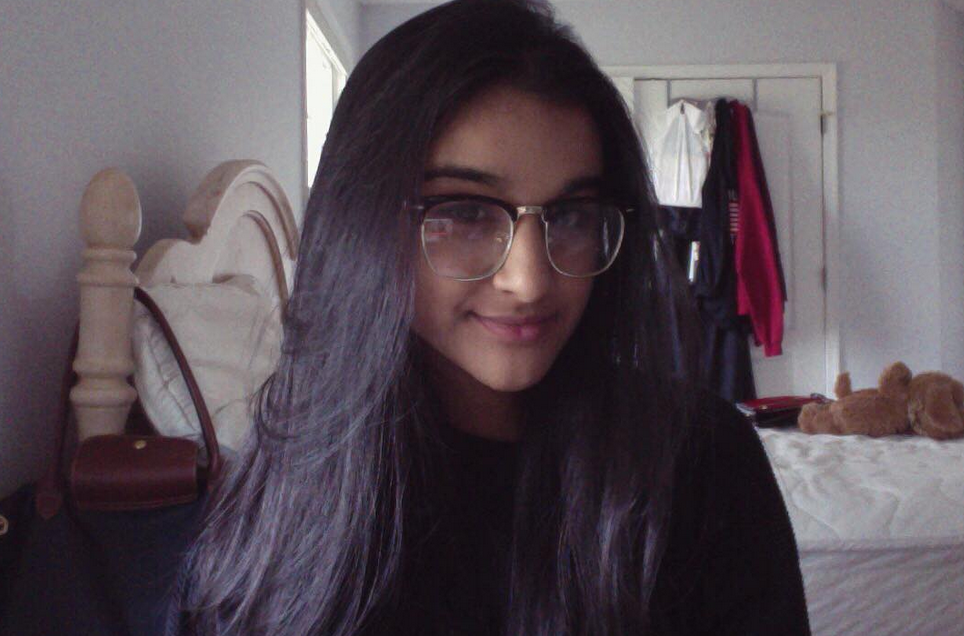 Nerd Alert! Nine Glasses Looks That Are Super CHIC 14 screen-shot-2016-09-23-at-9-08-06-am