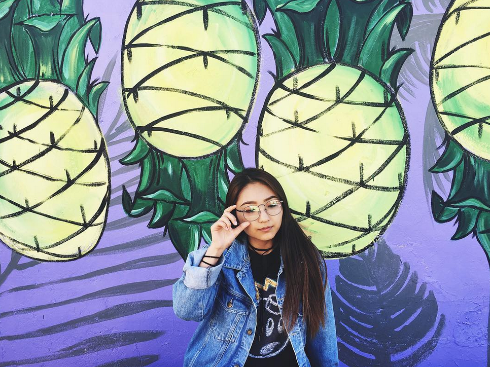 Nerd Alert! Nine Glasses Looks That Are Super CHIC 16 screen-shot-2016-09-23-at-9-08-46-am