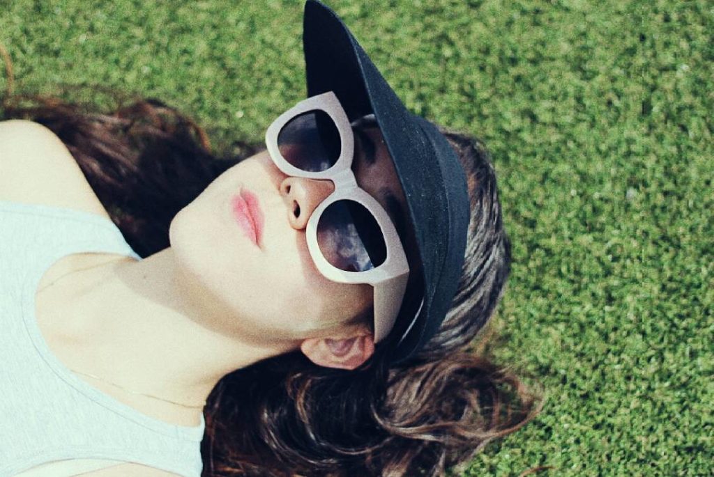 Looking Good—How to Wear This Season's Eyewear Trends 8 1_luciamarj