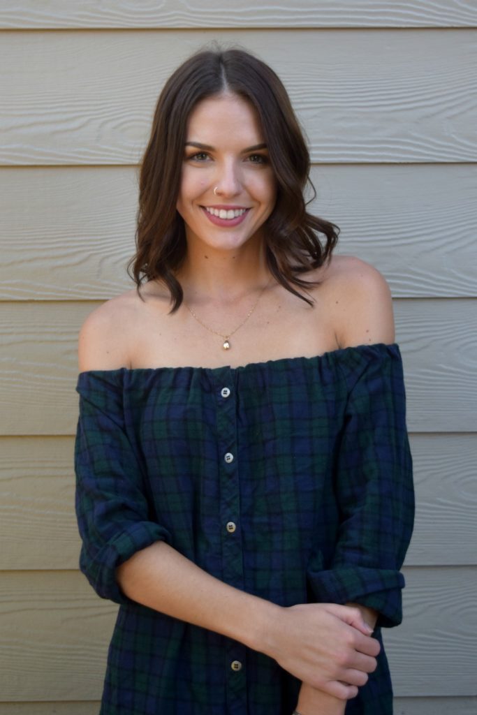 How To Turn Your Old Flannel Into This Season's Must-Have Top 7 chupein100116-3