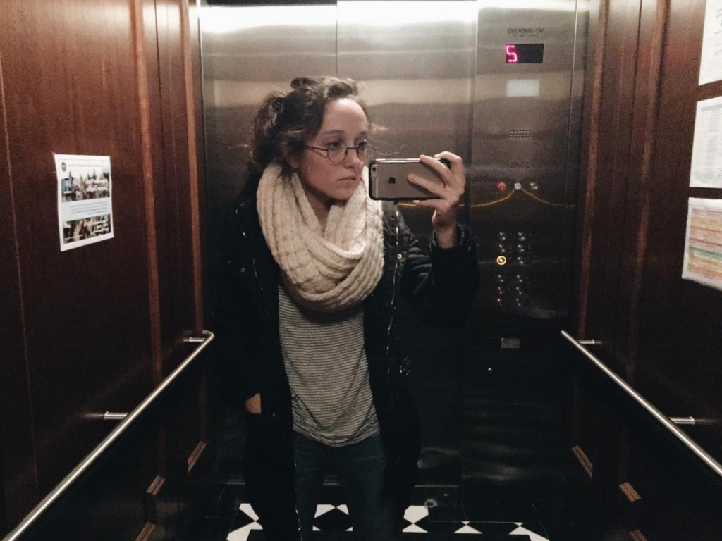 Our Fav Selfies of November 21 screen-shot-2016-11-29-at-5-22-10-pm