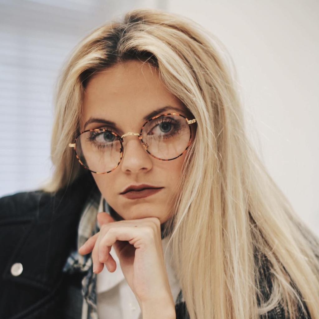 These Trending Style Guru Instagram Photos Have Us Double Tapping 28 screen-shot-2016-12-14-at-2-01-50-pm