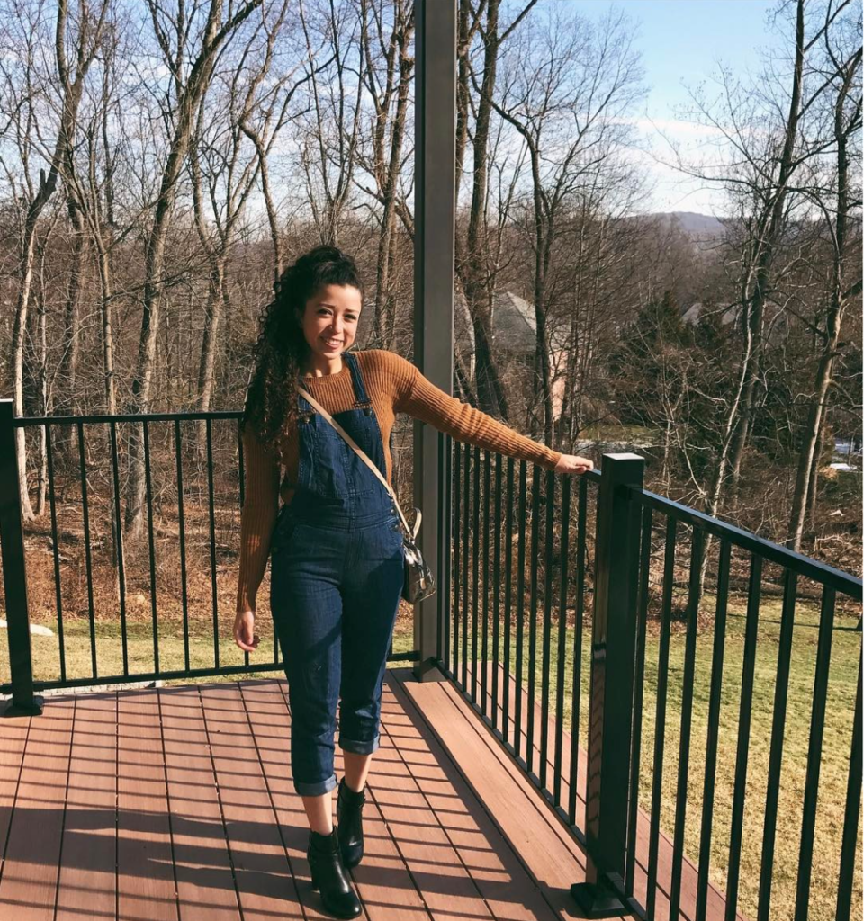 15 Stylish Outfit Ideas for the First Day of Your New Semester 18