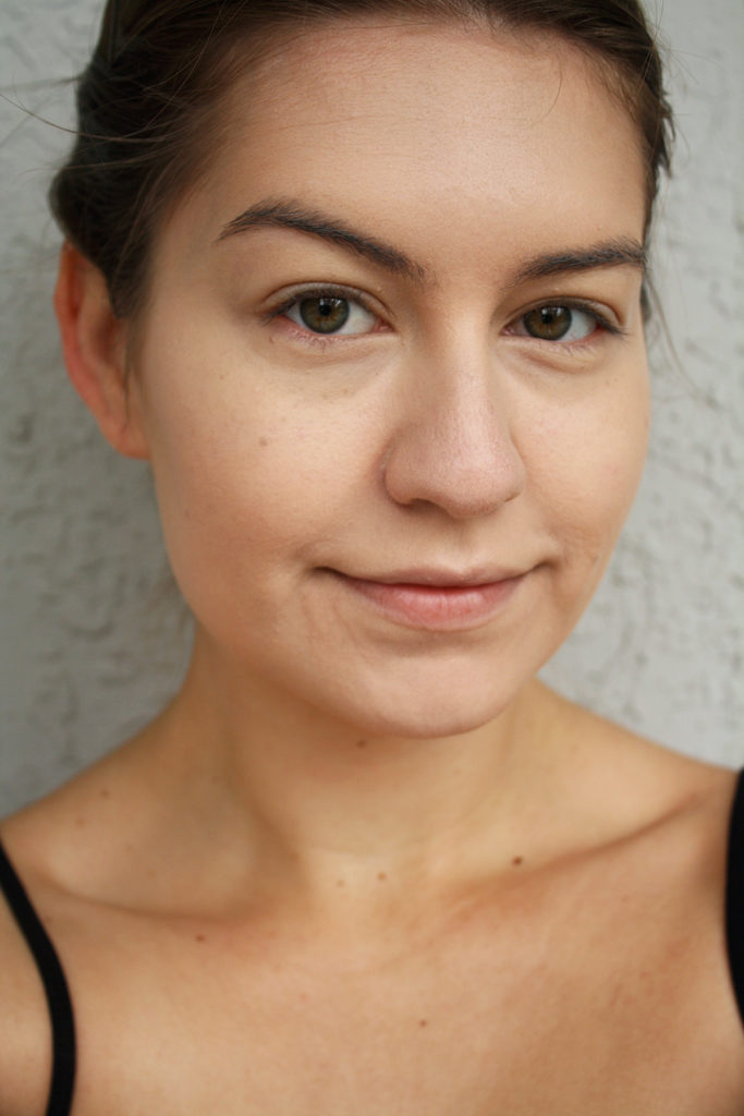 Can Dunking Your Face in Cold Water Give You Flawless Makeup All Day? 15