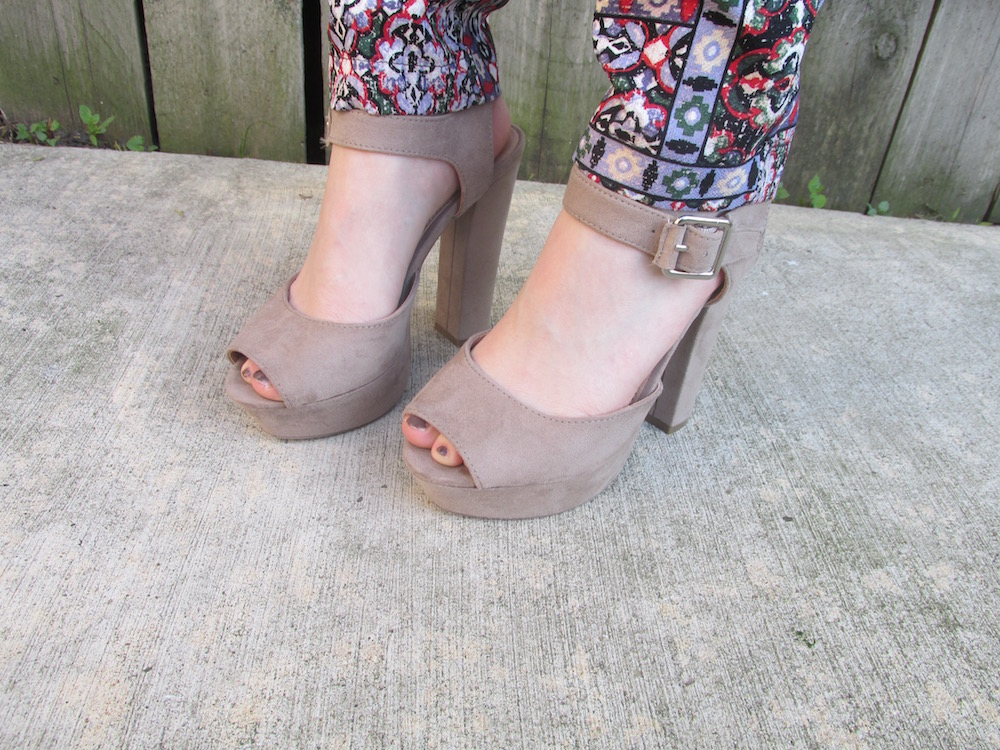 Forget Heels, Use Floral Prints to Elongate Your Figure 8