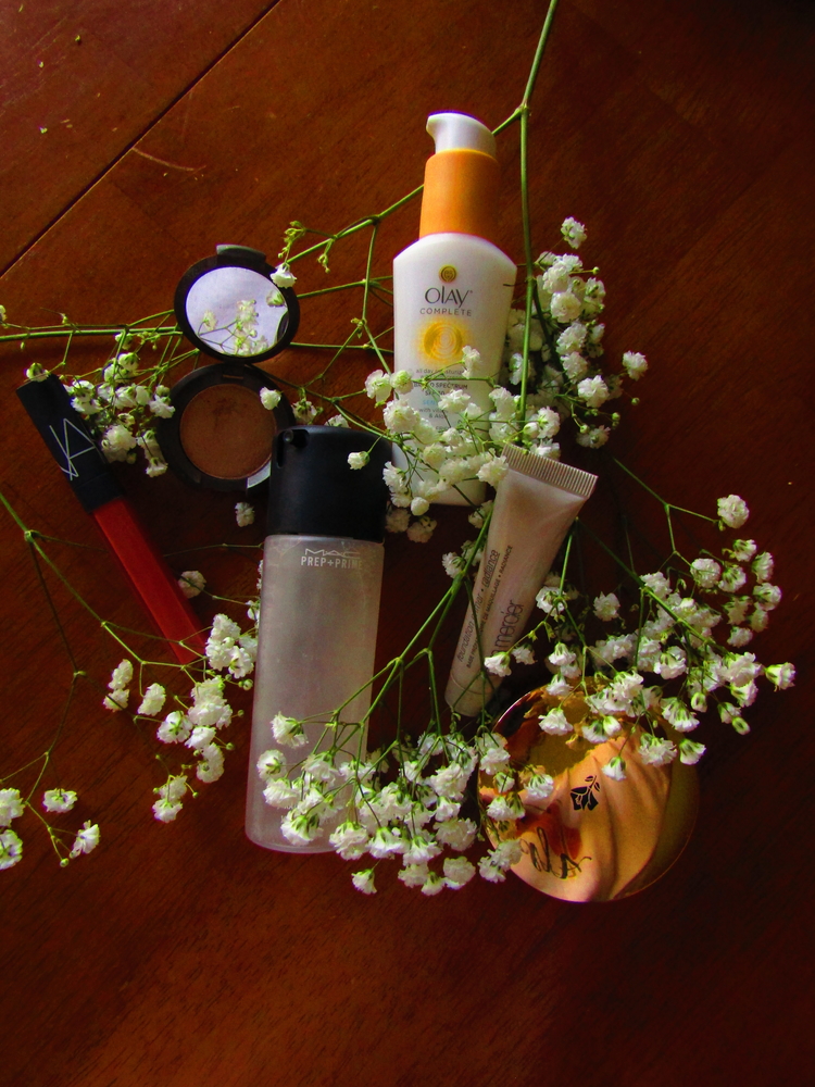 Summer Checklist for Healthy, Luminous Skin 9