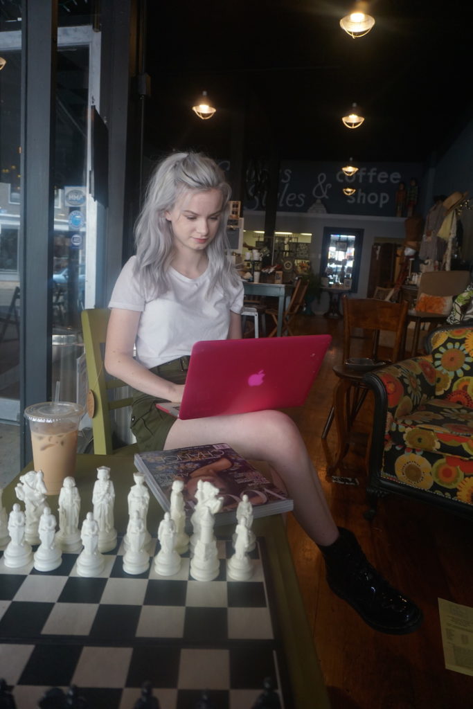 How to Impress a Future Employer Using Instagram 8