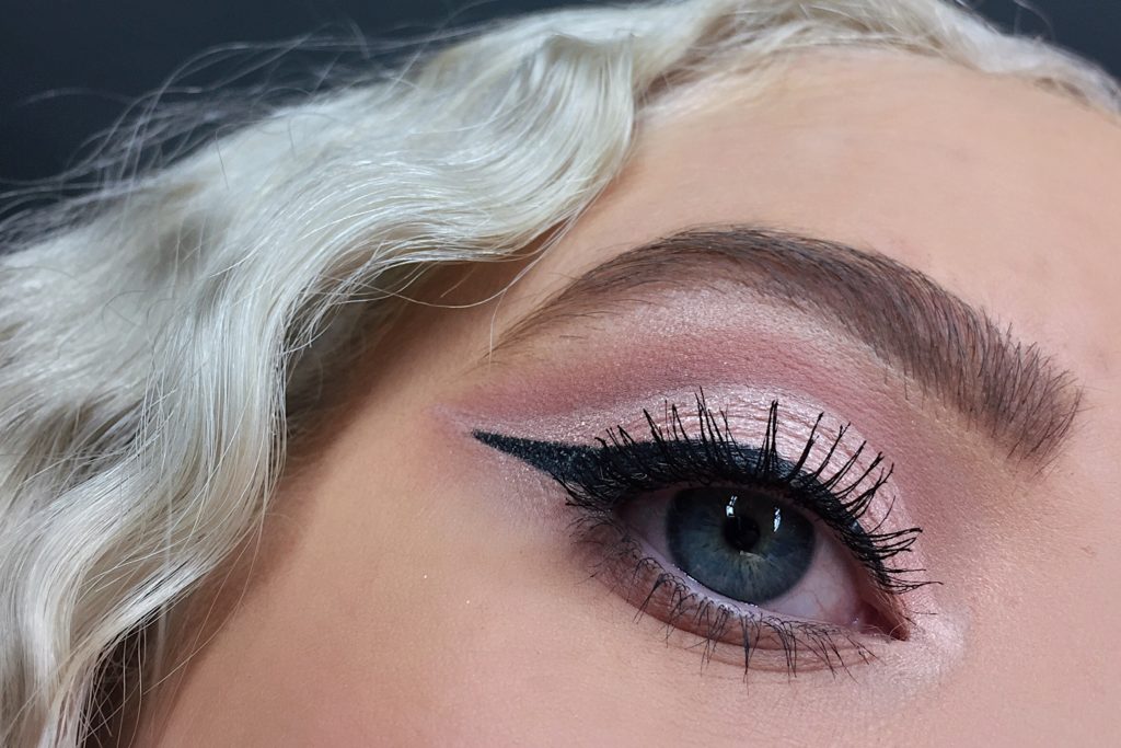 My Step-by-Step Guide to Doing Cut Crease Eyeshadow 10