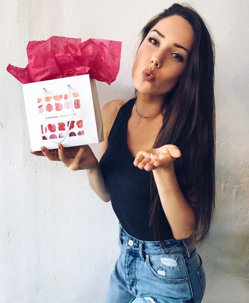 The Beauty Products Our Style Gurus Can’t Get Enough Of 31