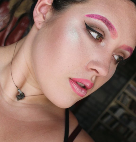 BEAUTY BAR: It's All in the Brow 1