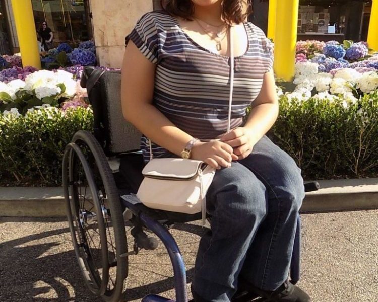 STYLE GURU BIO: Karen Alezano 1