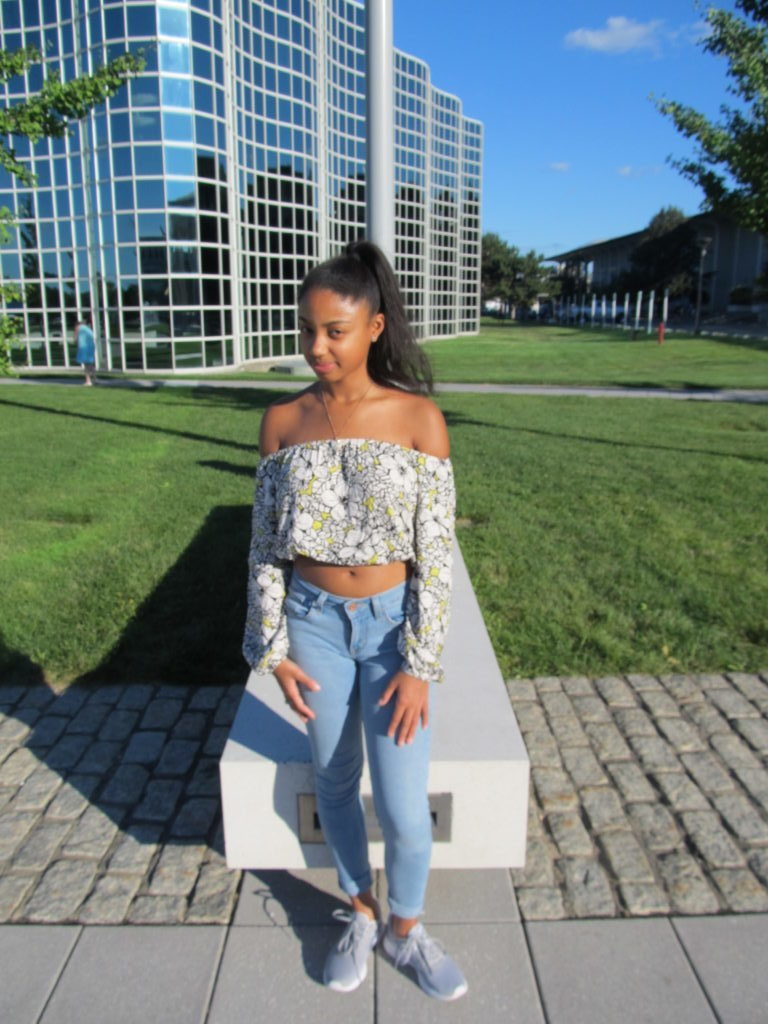STYLE ADVICE OF THE WEEK: Off the Shoulder First Day