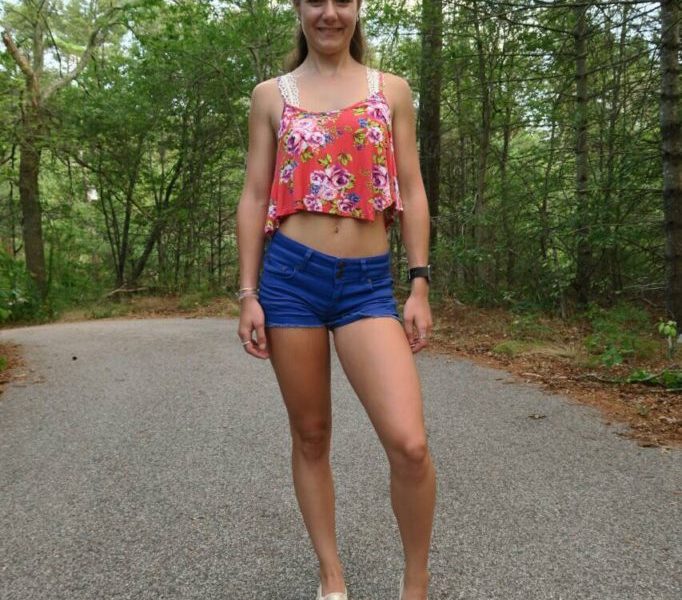 STYLE GURU BIO: Sharilynn Brown 1