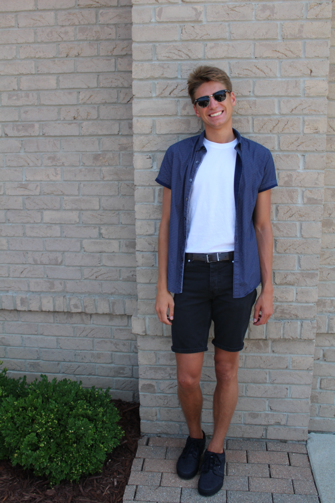 STYLE ADVICE OF THE WEEK: Navy And Black? No Problem