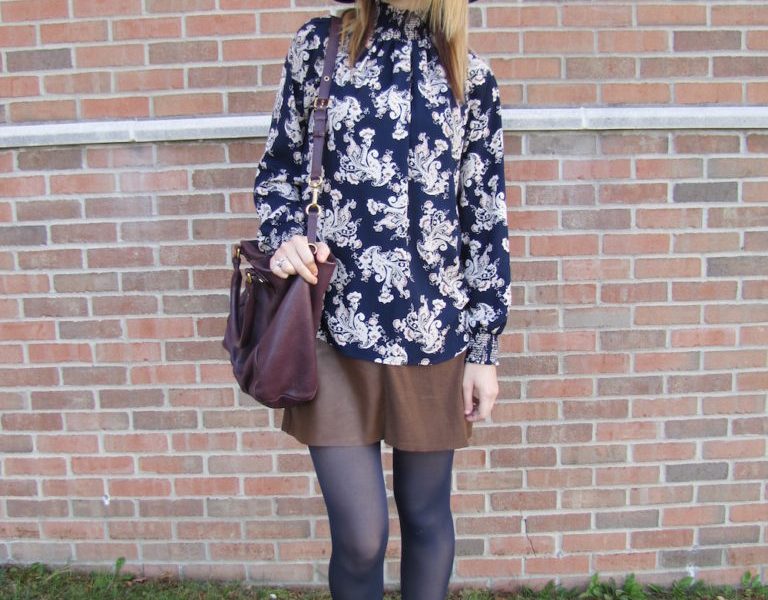 ALL IN THE DETAILS: Savvy Navy 1