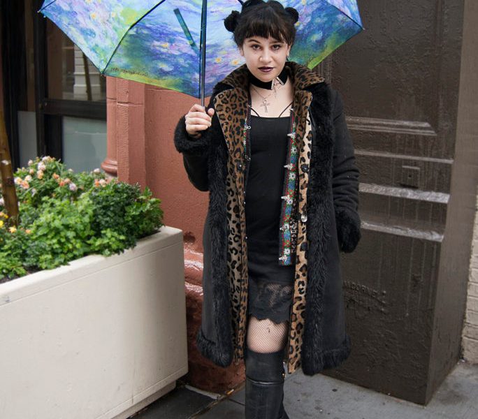 BEAUTY BAR: Glam Goth 1