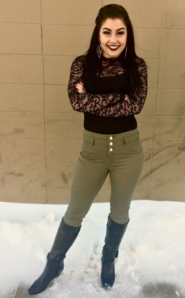 STYLE GURU BIO: Victoria Hudgins