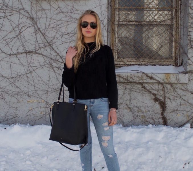 WHAT TO WEAR: Ripped Jeans All Year Round 1