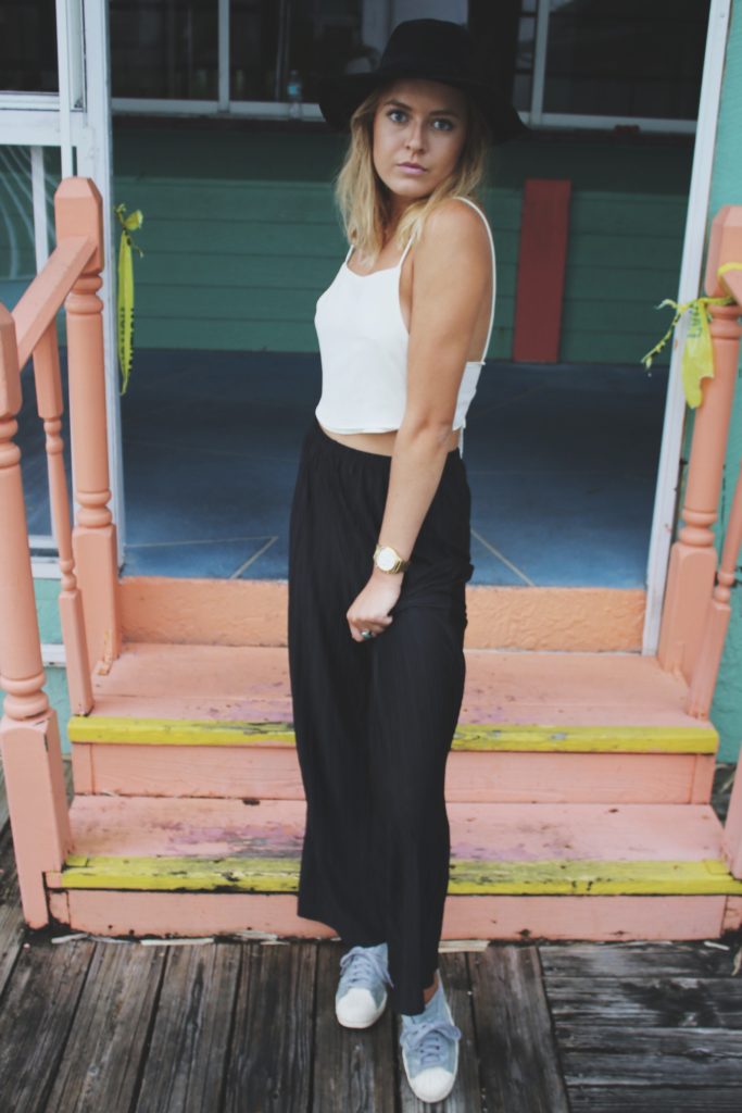 Catch the Vibe—Tropical Chic