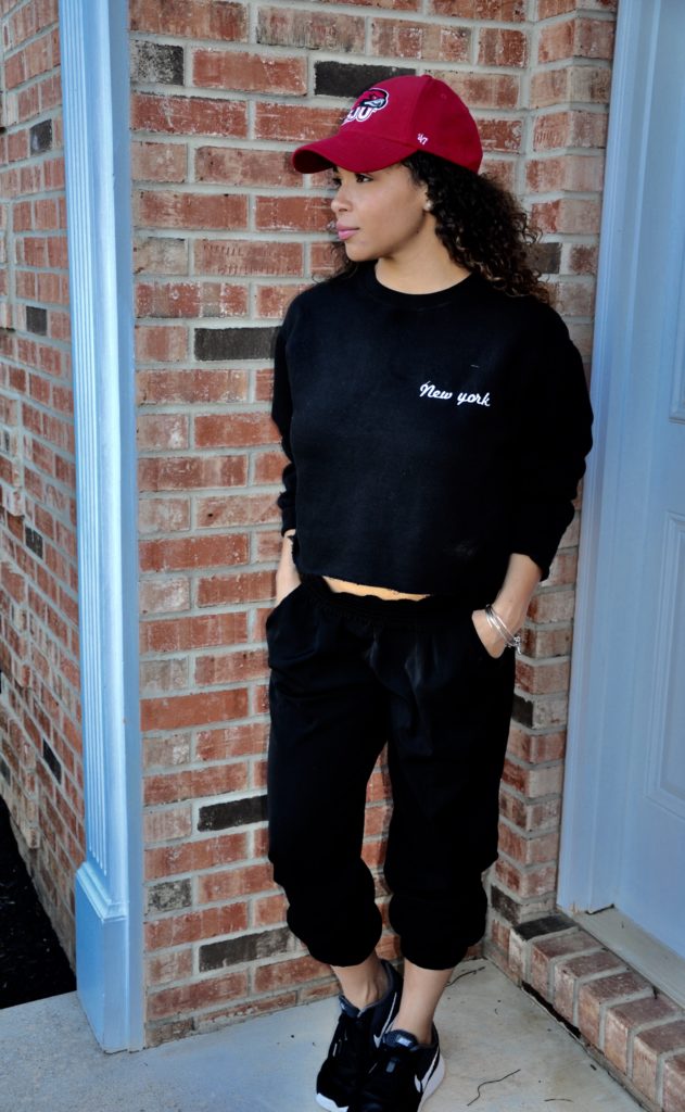 A Look That Every Girl On-the-Go Should Rock