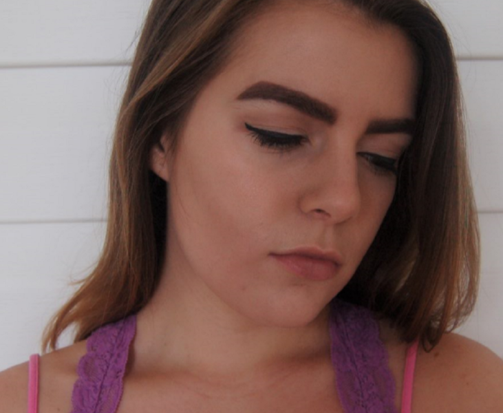 7 Steps for Recreating a 'Breakfast at Tiffany's' Makeup Look 1