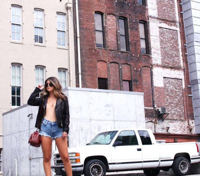 How to Style a Day to Night Look For College Students 1