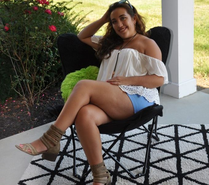4 Decorating Tips to Make Any Dorm Your Own 1