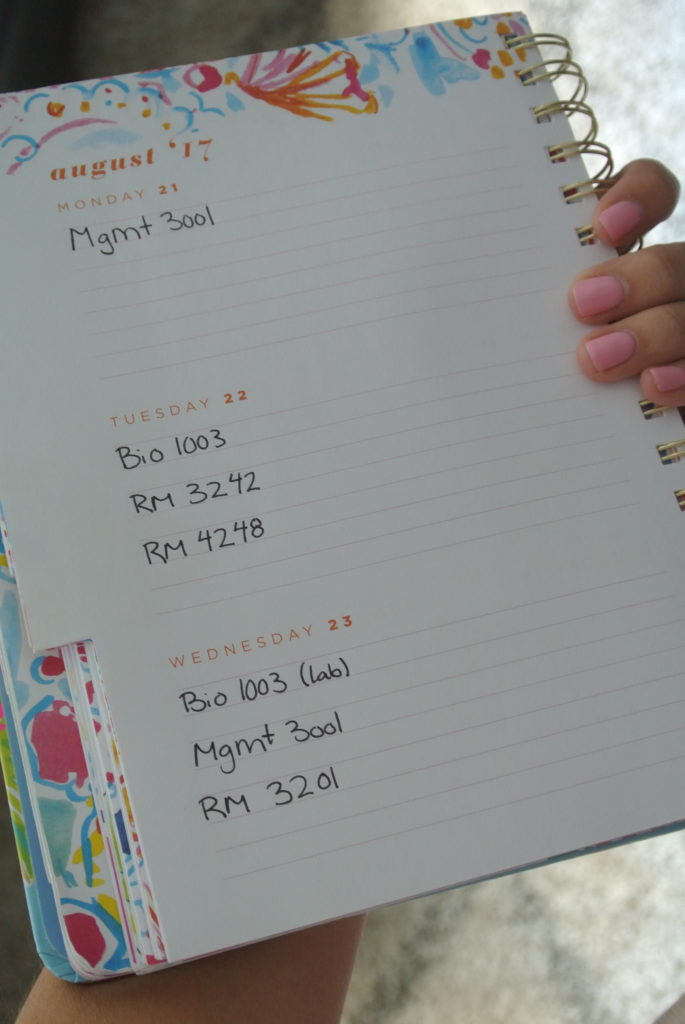 How to Use a Planner to Stay Organized