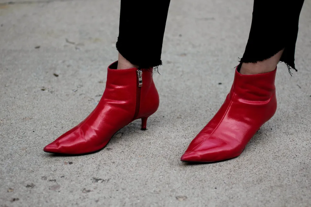 4 Ways to Try the Power Red Trend