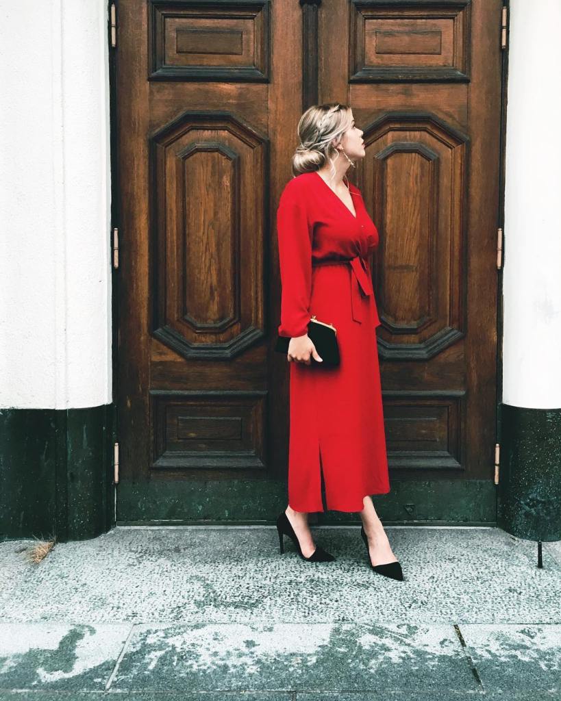 red dress