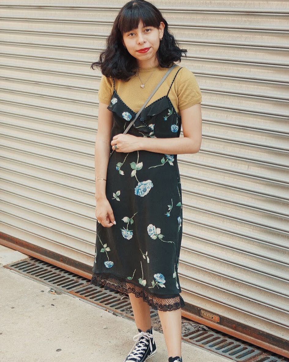 white converse with dress outfit