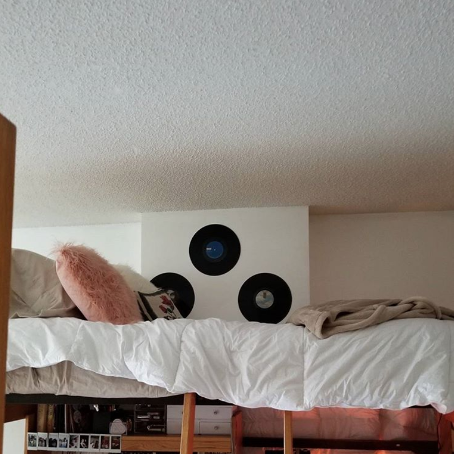These community members have made the most of their dorm space with these decorating tips.